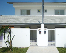 CASAS CAMBORIÚ